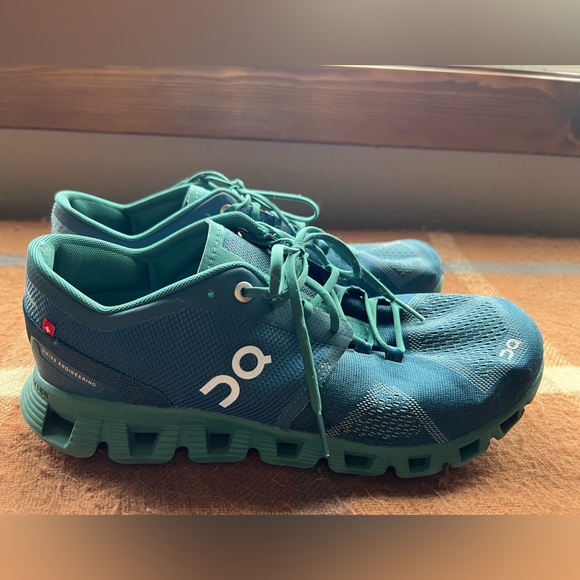 On brand helion running shoes - Picture 1 of 5